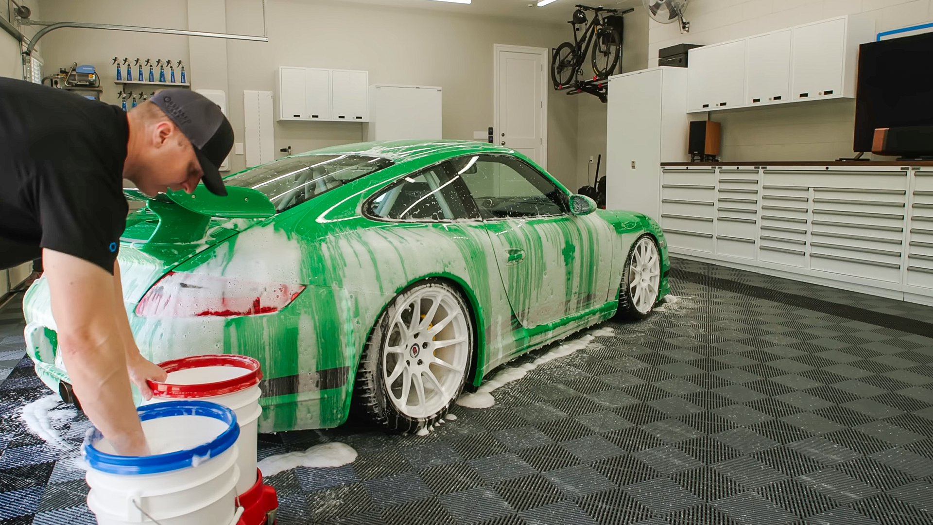 What Is The 2 Bucket Wash Method? Keep Your Paint Scratch Free