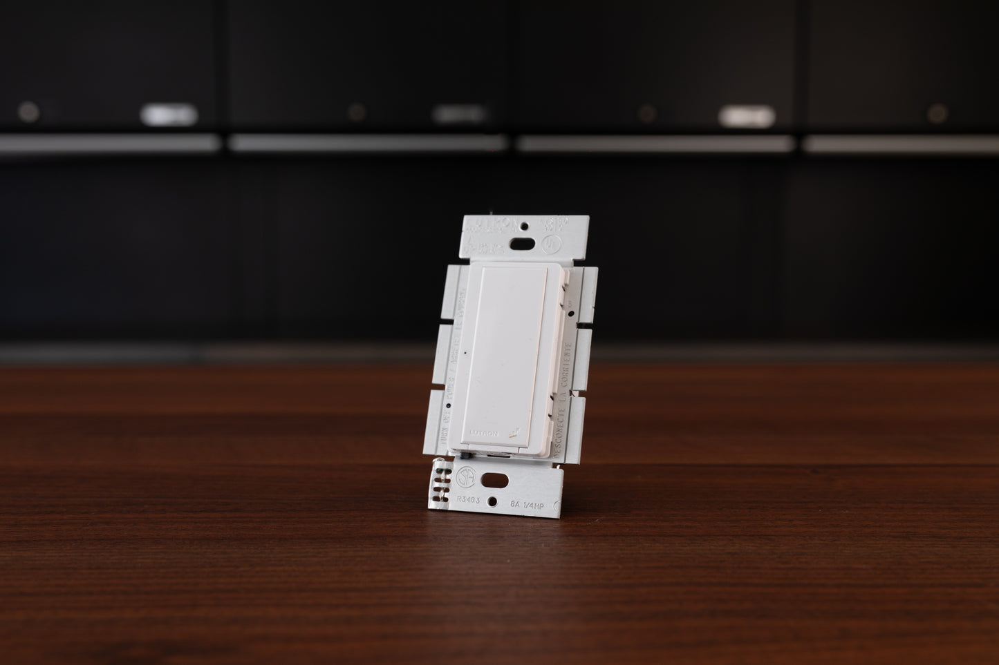 Lutron Maestro RA2 Select 8 Amp Toggle Switch