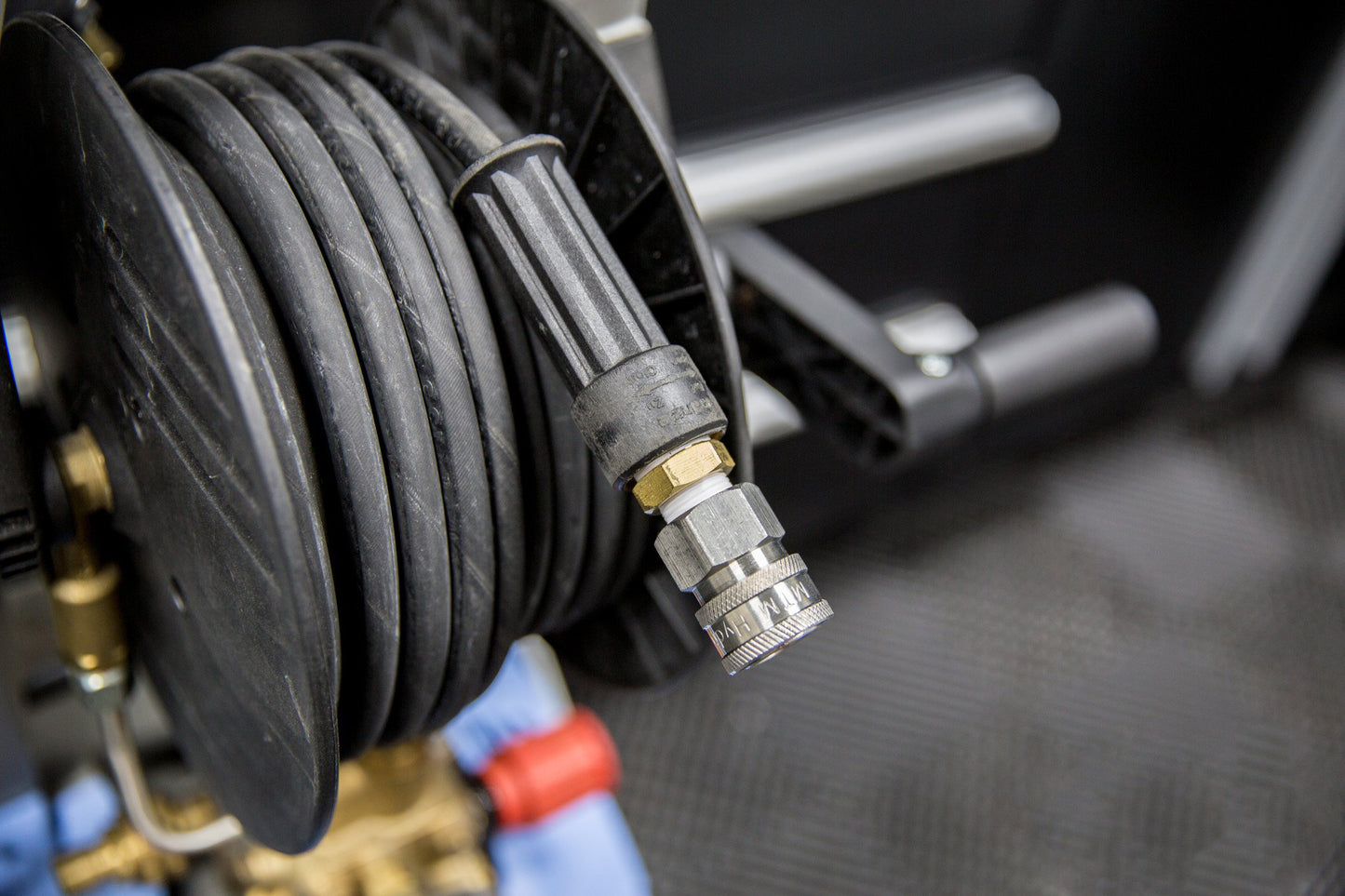 Brass M22 Male (14mm) to 3/8" Male NPT - Twist & Seal