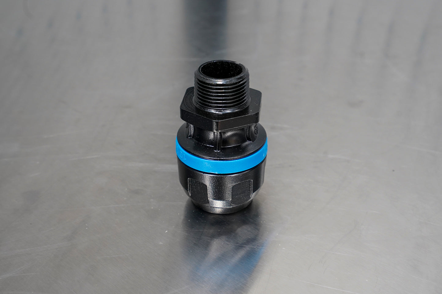 Prevost 3/4" NPT (Male) Threaded Straight Fitting for 1" Pipe