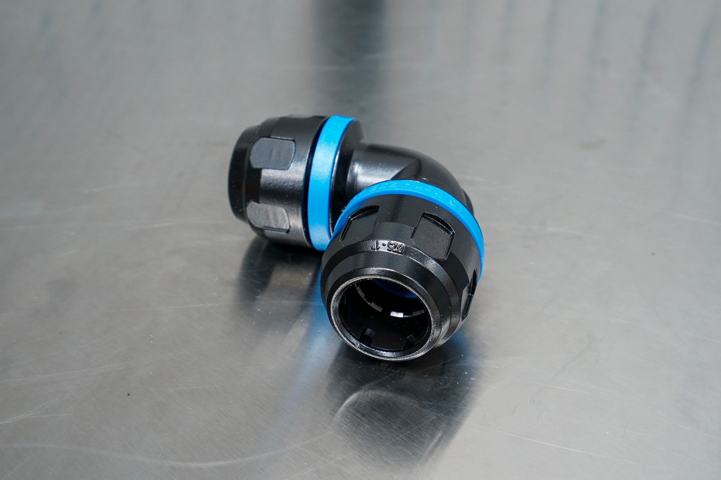 Prevost 90 Degree Union Elbow for 1" Pipe