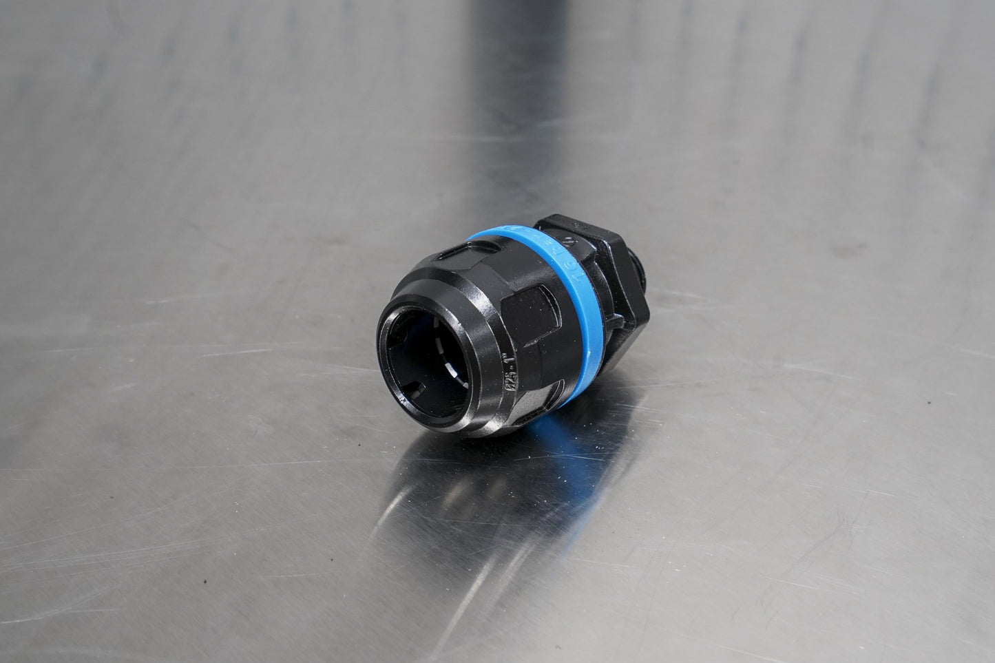 Prevost 1/2" NPT Threaded Straight Fitting for 1" Pipe