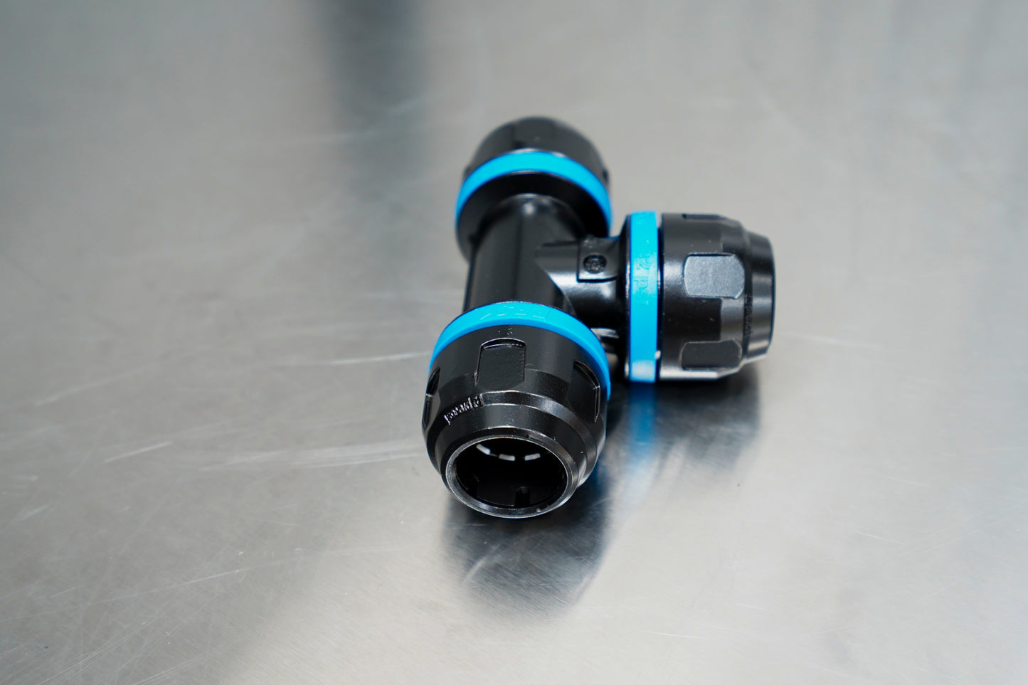 Prevost Equal Female Tee for 1" Pipe