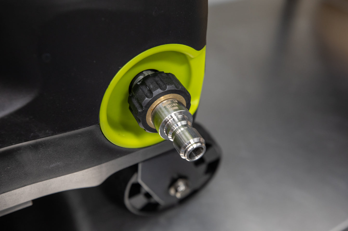 Stainless Steel M22 Female (15mm) to 3/8" QD Plug