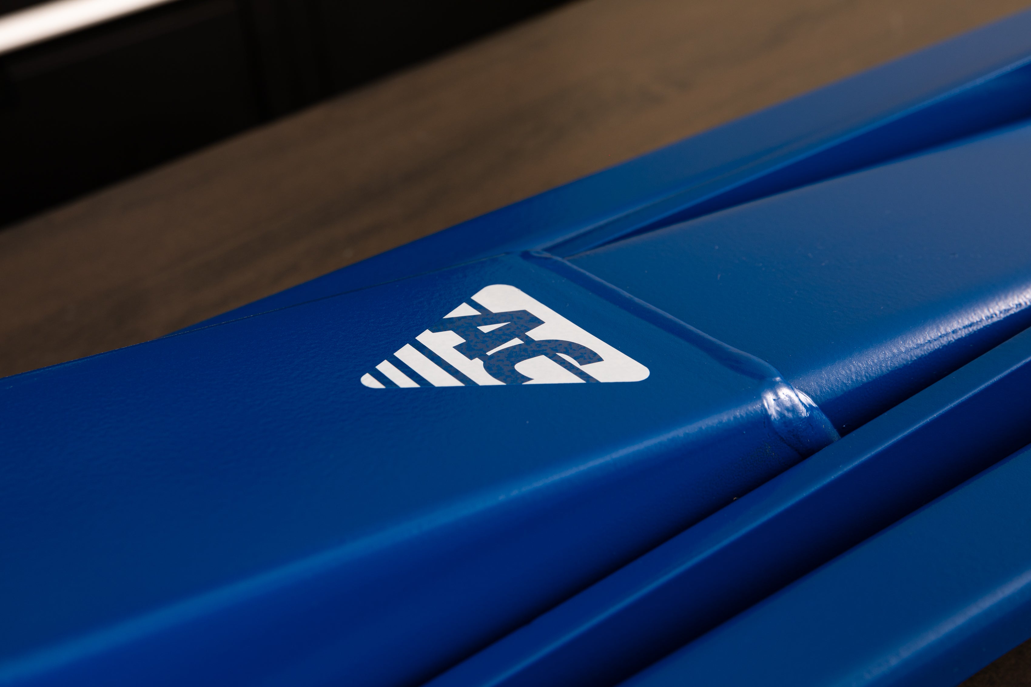 AC Hydraulic Jack - Durable, Rebuildable, and Cost-Effective Floor