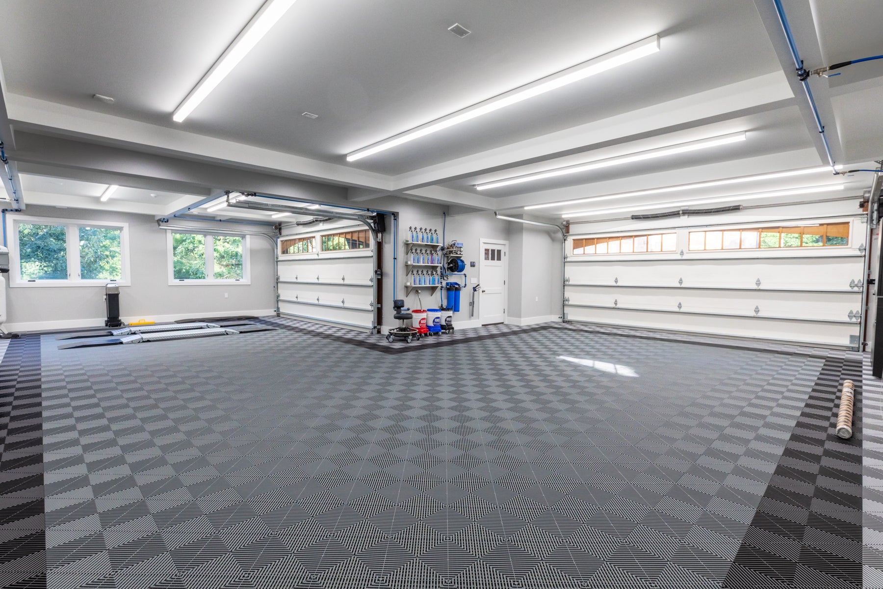Obseed Cree LS Series Linear Lighting Solution for Two-Car Garages with Lutron ...