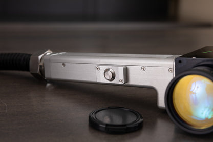 AVRO 100W Backpack Laser Cleaning Machine