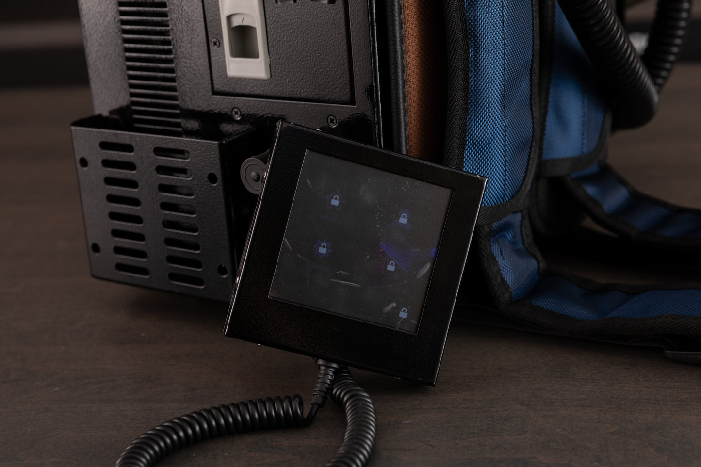 AVRO 100W Backpack Laser Cleaning Machine