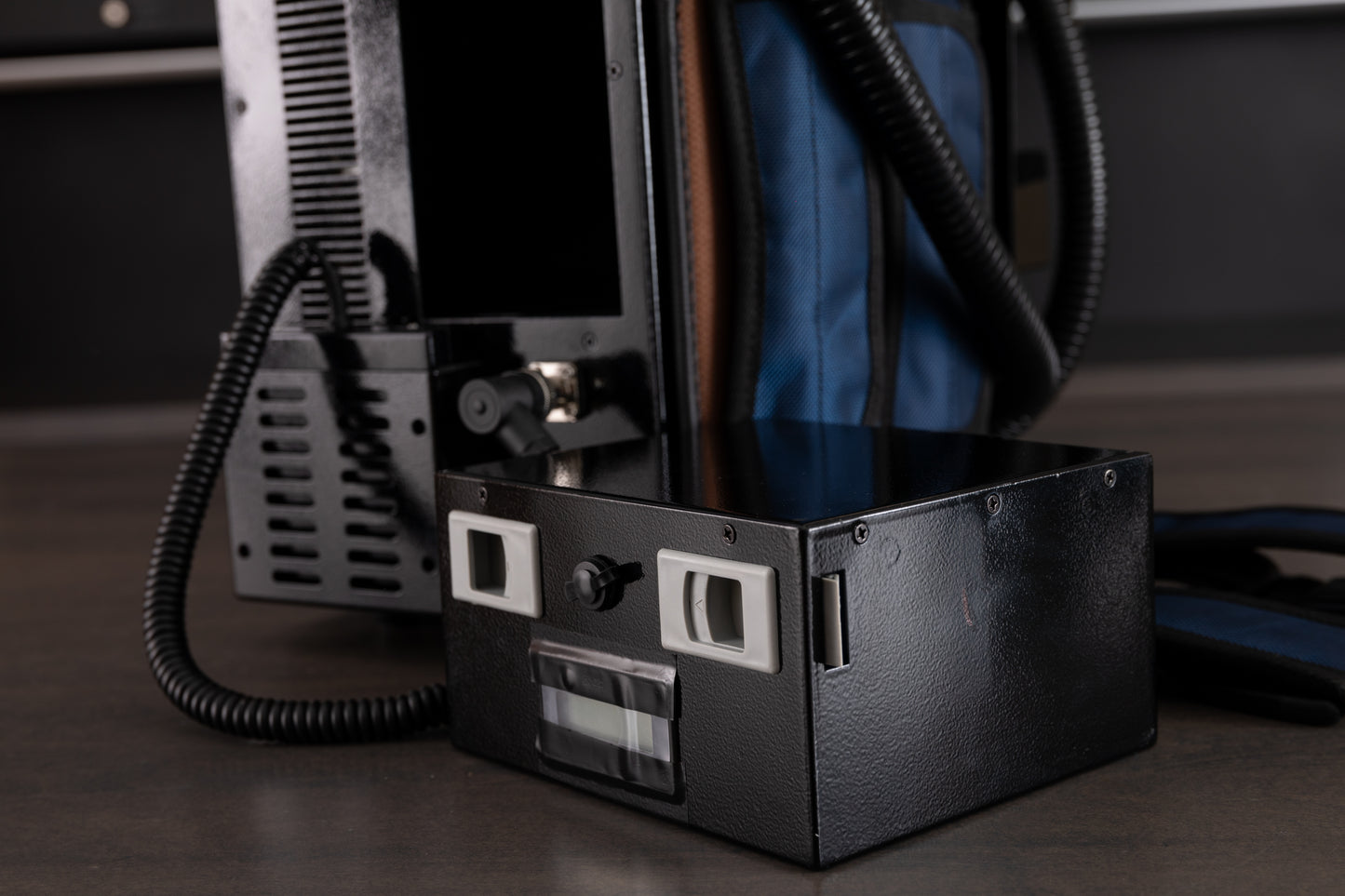 AVRO 100W Backpack Laser Cleaning Machine