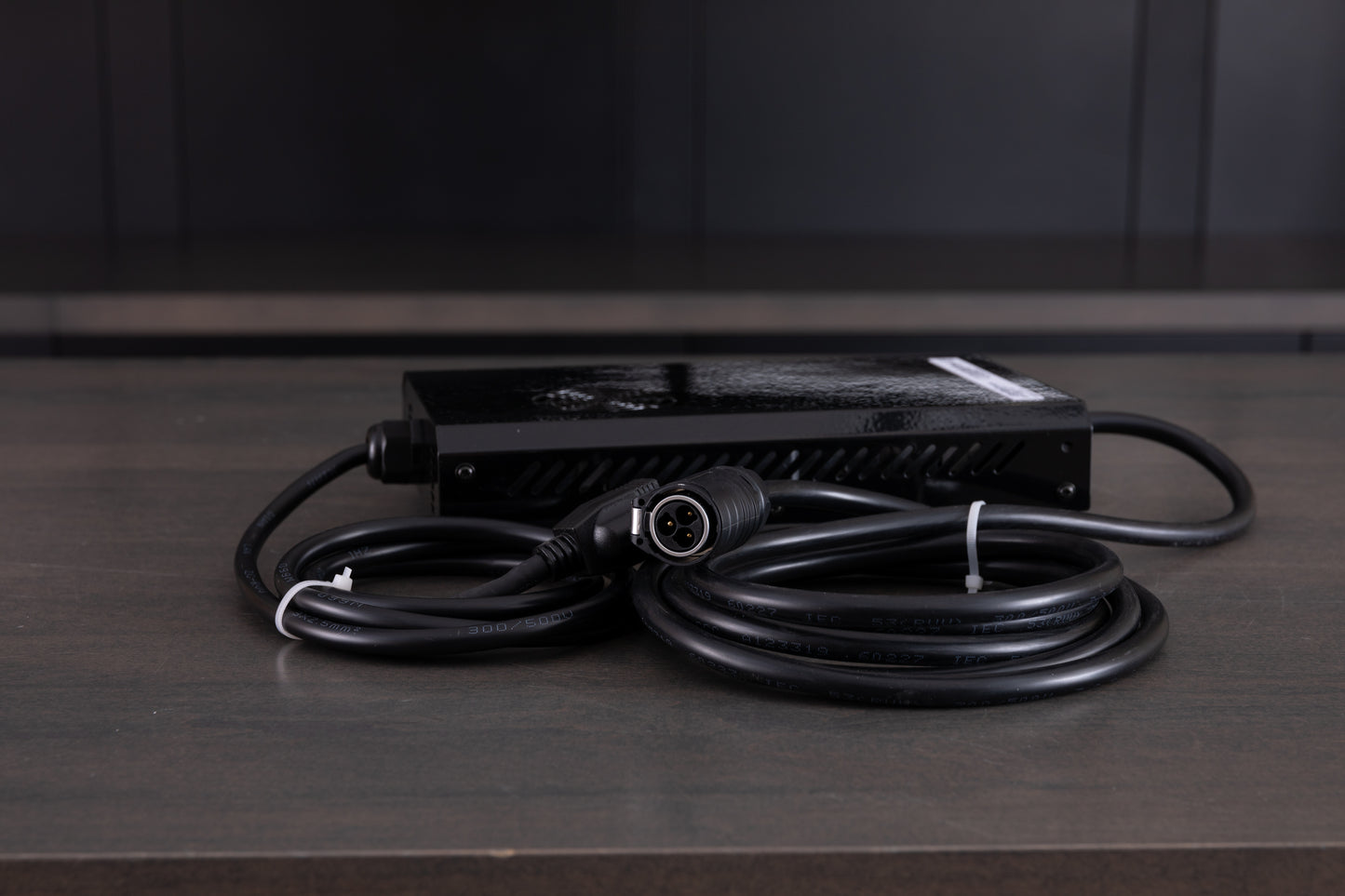 AVRO 100W Backpack Laser Cleaning Machine