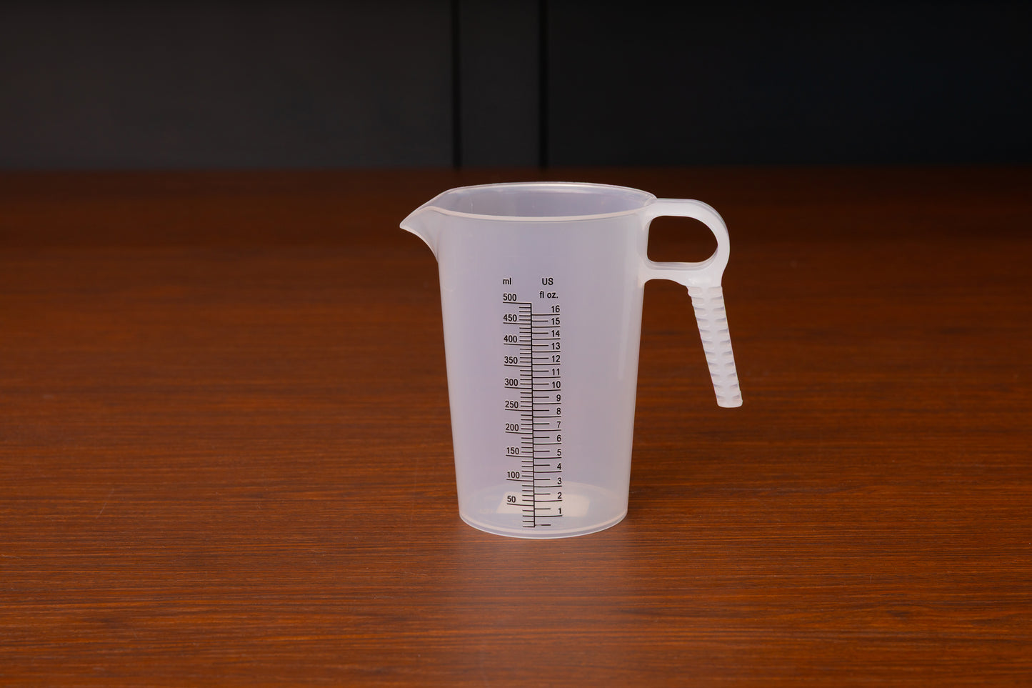Accu-Pour™ Polypropylene Measuring Pitcher