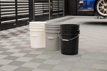 6 Gallon Wash Buckets