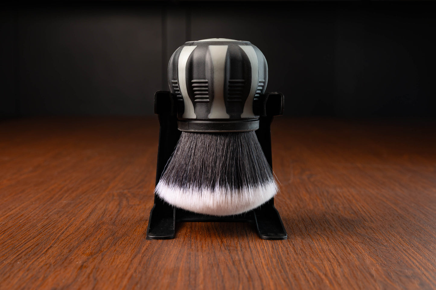 Detail Factory Curveball Brush