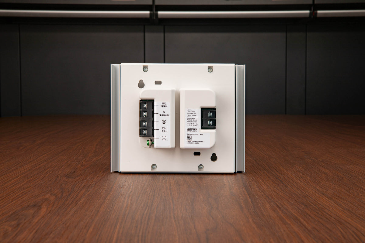 Lutron Phase Adaptive Power Module