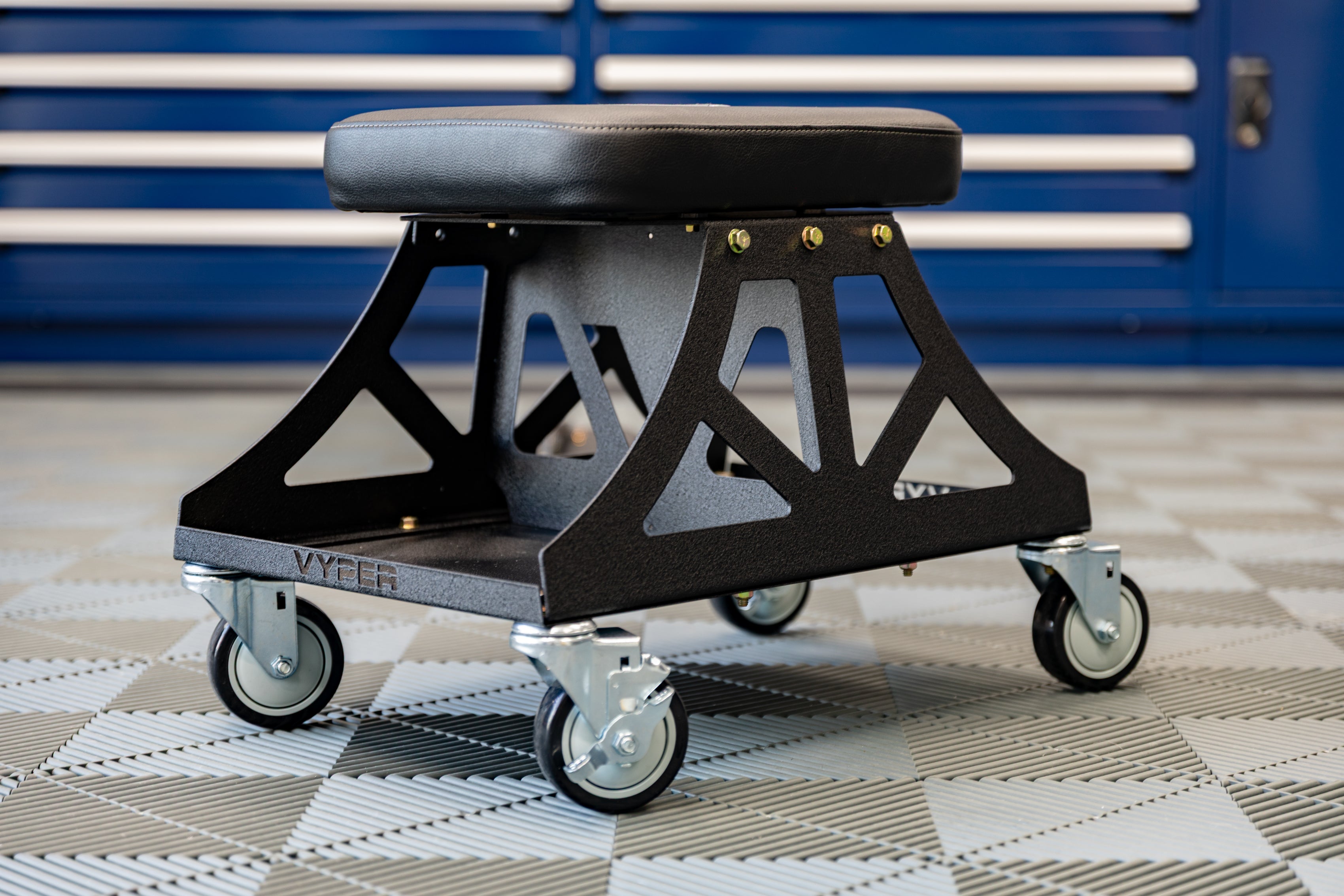 Best Detailing Chair for Comfort and Convenience - Vyper Low-Pro