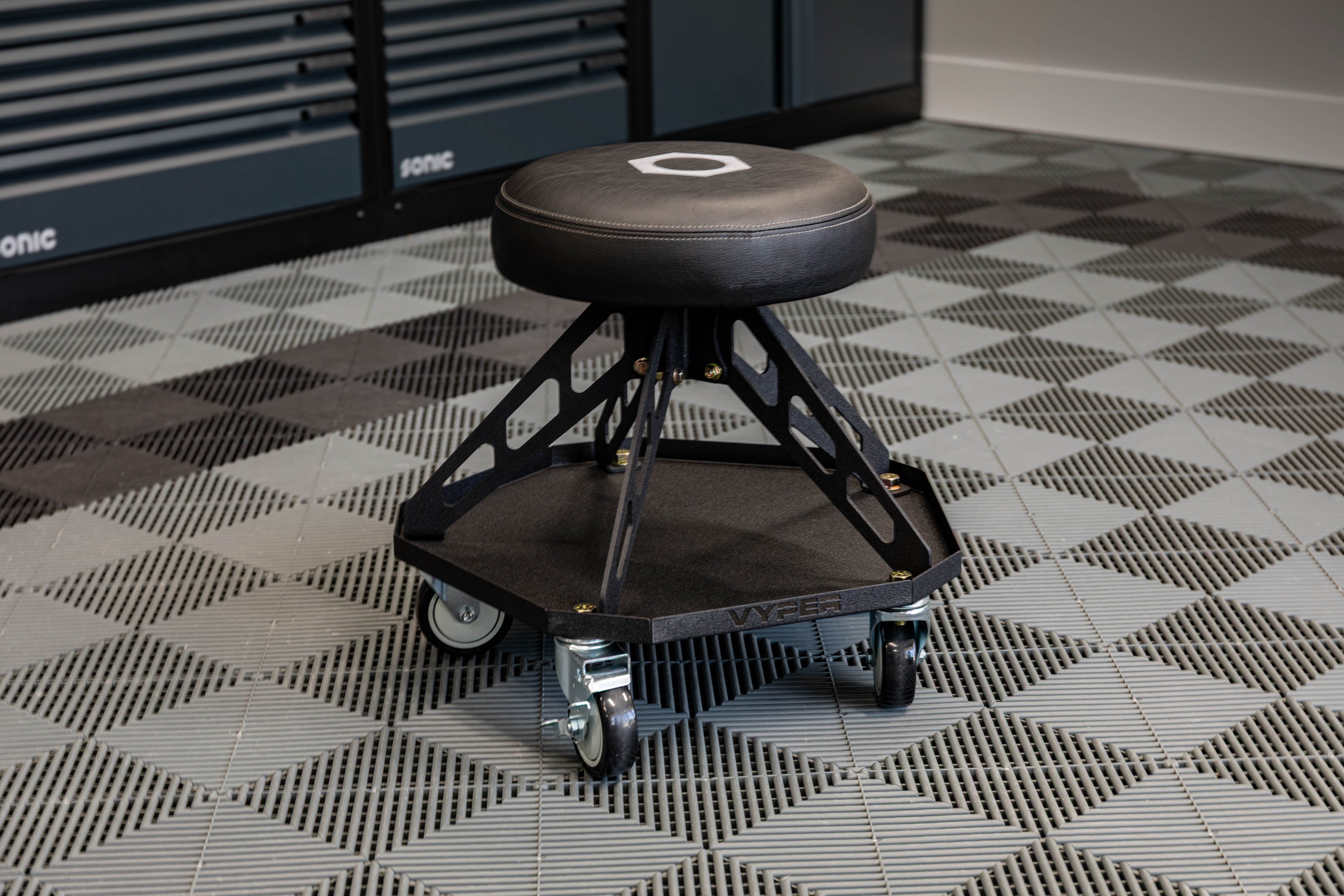 Best Garage Chair OG Vyper Chair Robust Steel PRO with Tool Tray