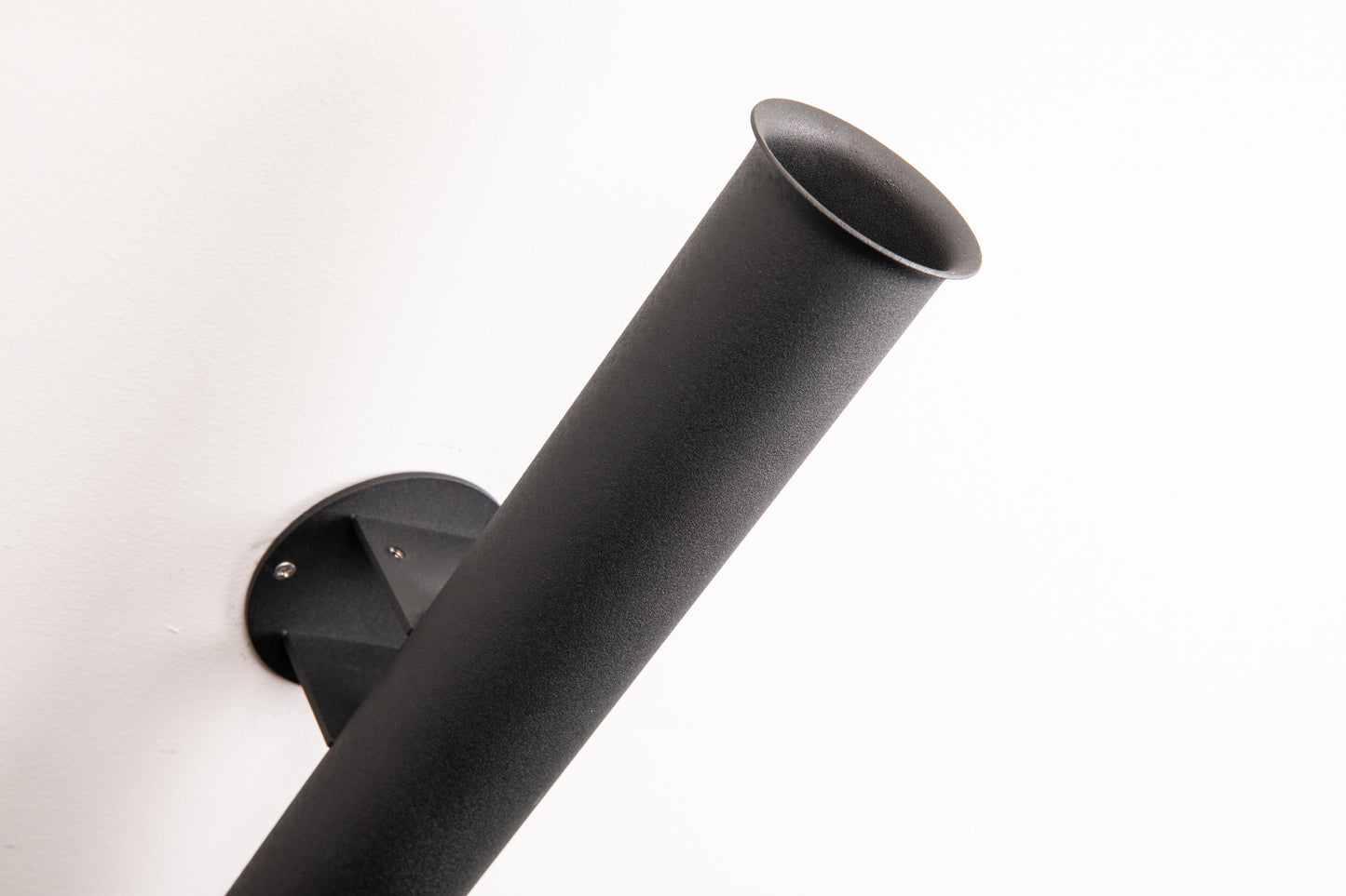 Obsessed Garage Wrinkle Black Wand Holder