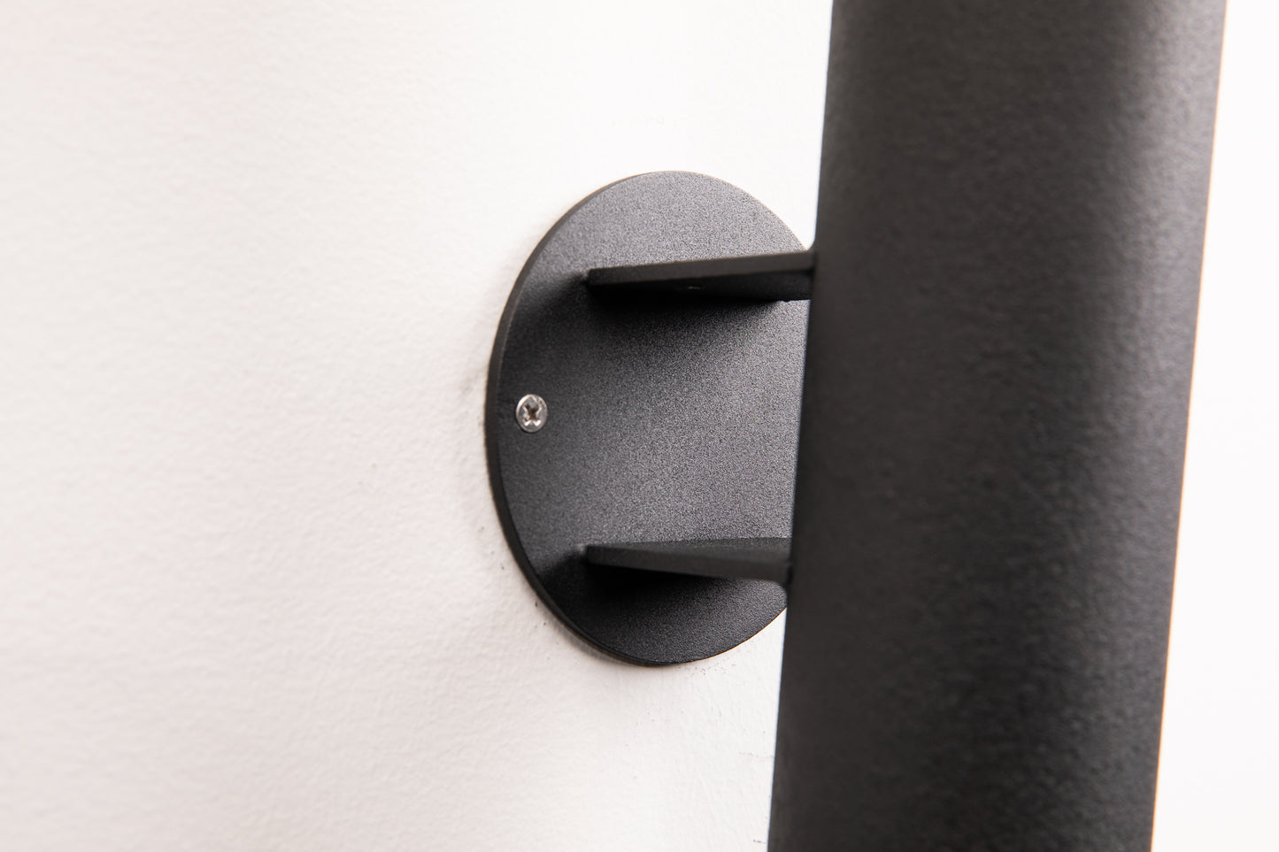 Obsessed Garage Wrinkle Black Wand Holder