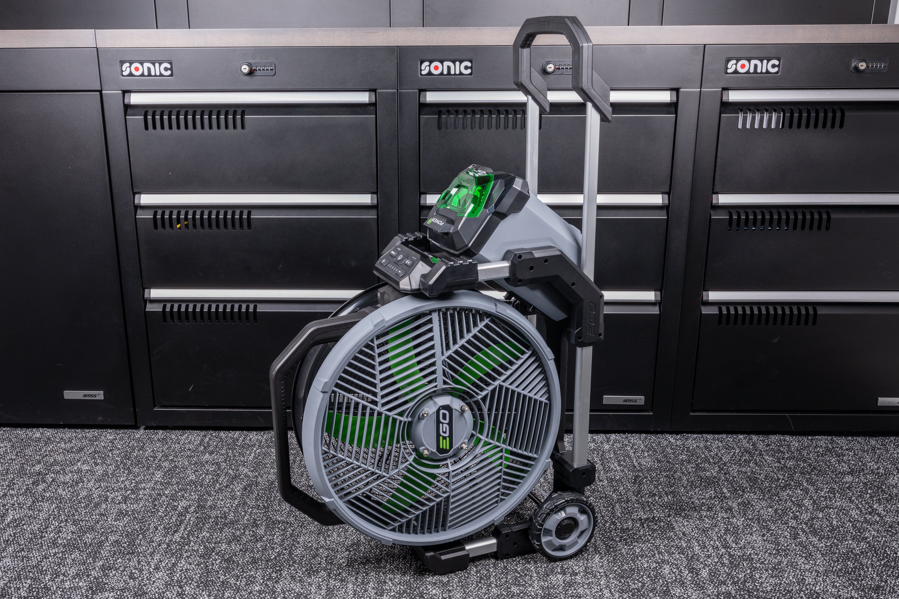 EGO 18" Misting Fan - Thumbnail 5