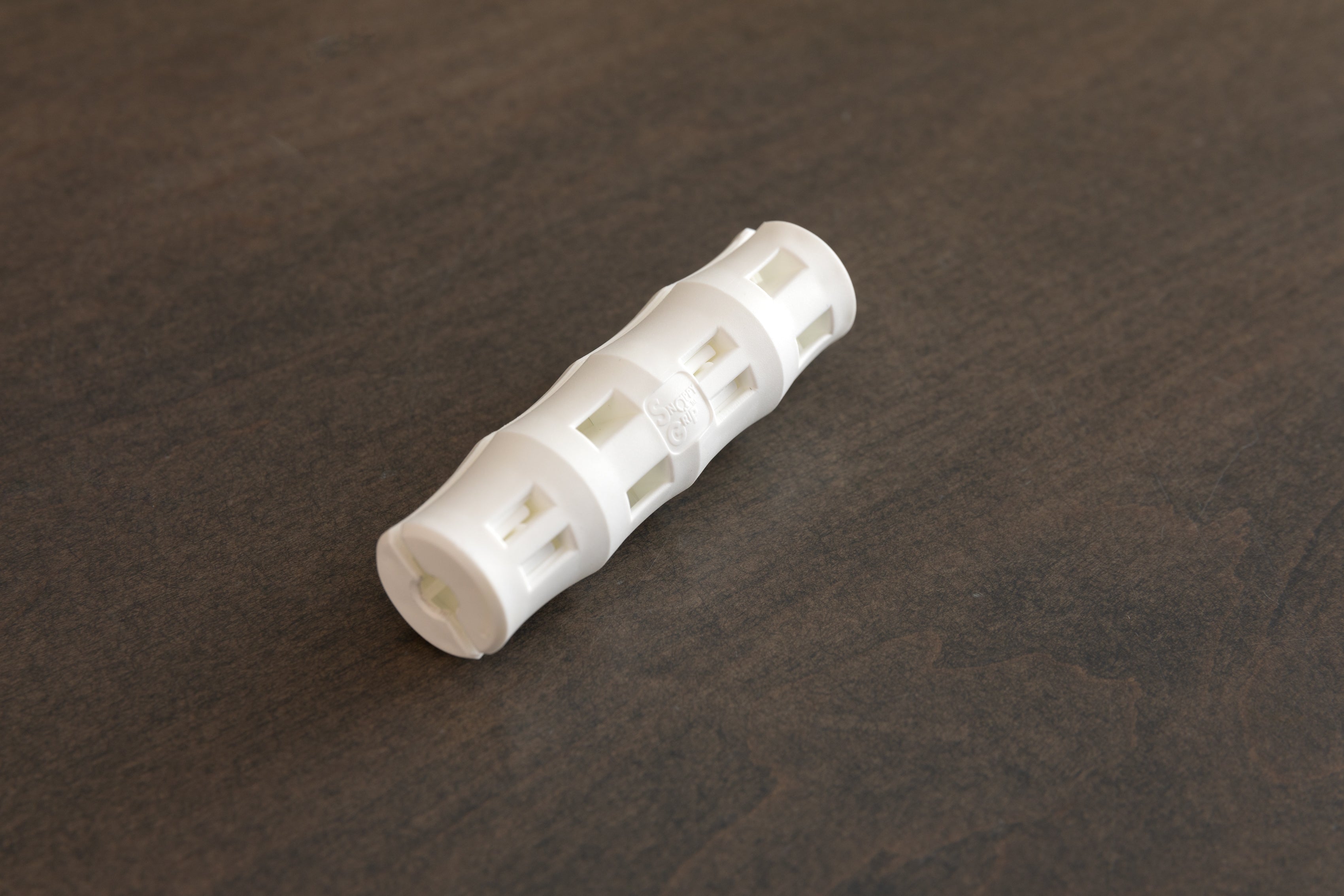 【ぱなっぷ】 Snappy Grip Bucket Handles for Enhanced Comfort and Style