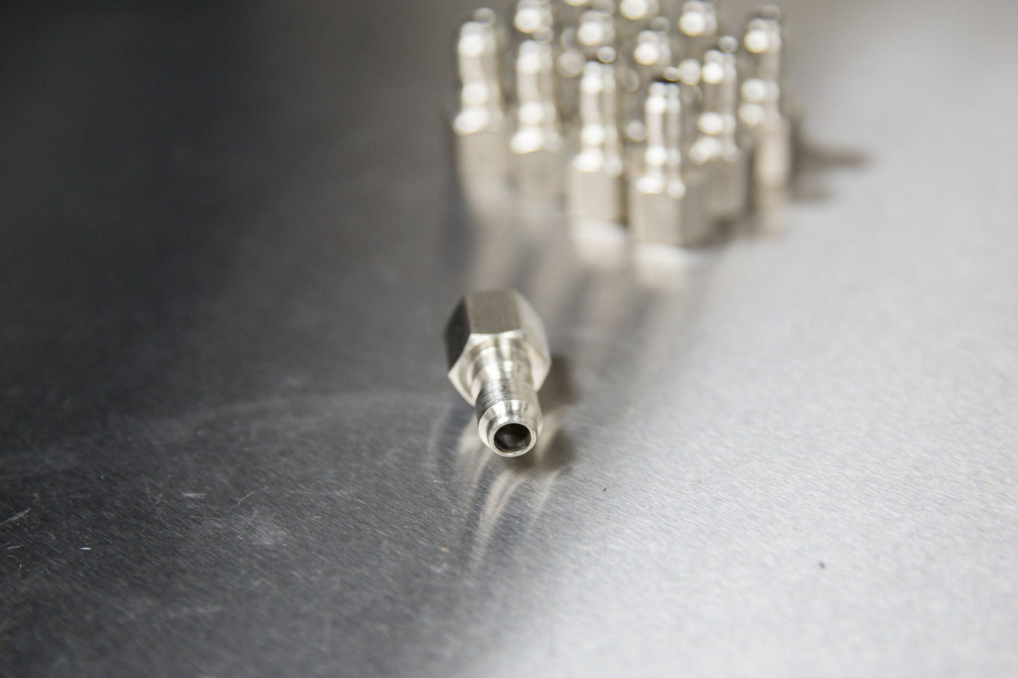 Stainless Steel 1/4" Female QD Plug