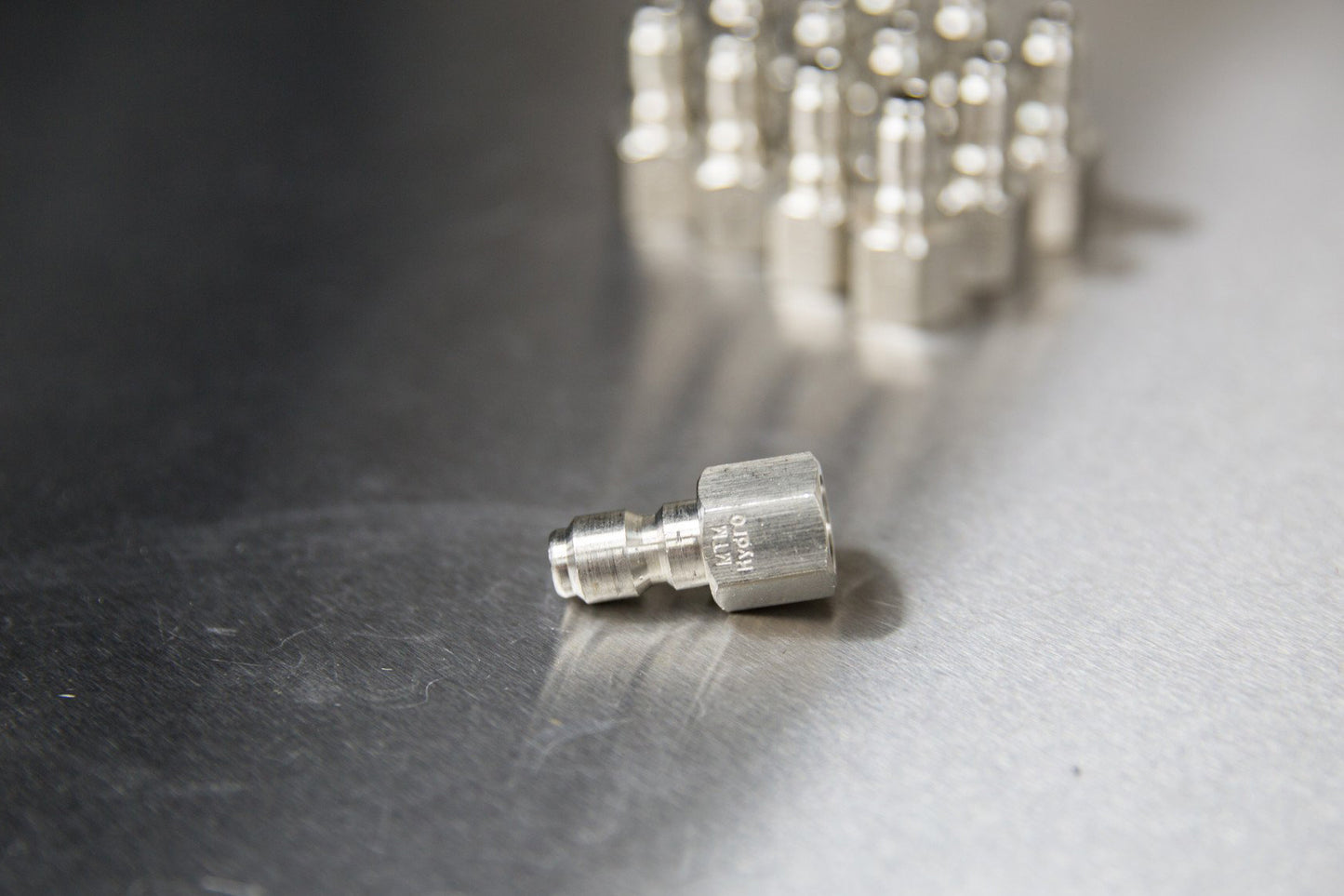 Stainless Steel 1/4" Female QD Plug