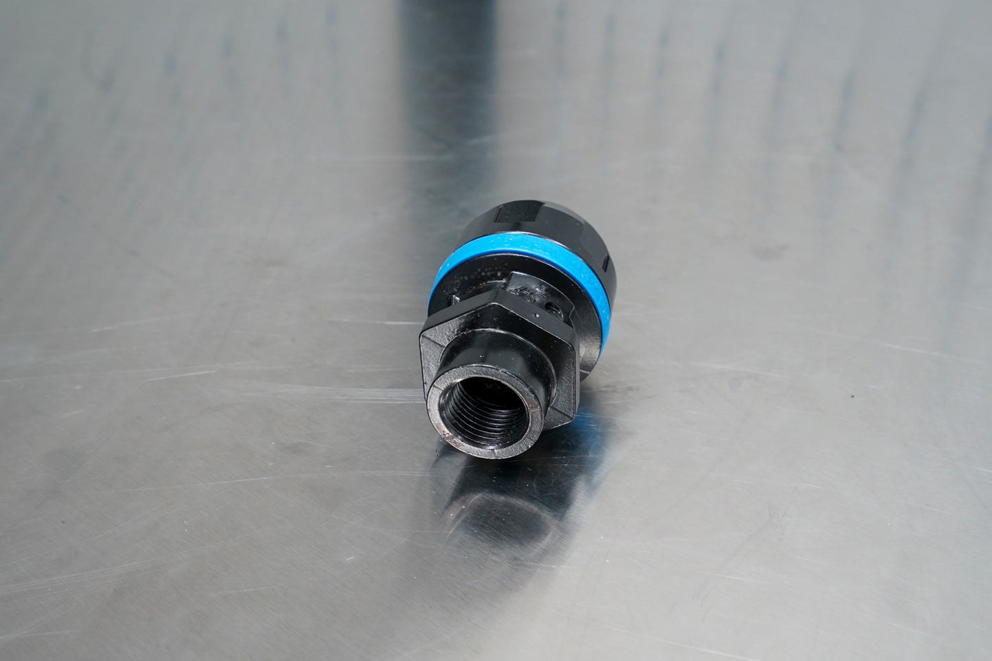 Prevost 1/2" NPT Threaded Straight Fitting for 1" Pipe