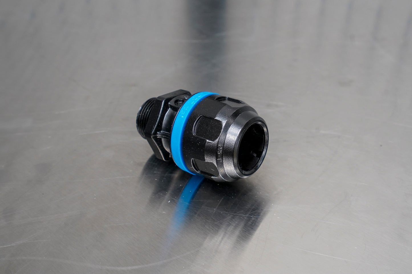 Prevost 3/4" NPT (Male) Threaded Straight Fitting for 1" Pipe