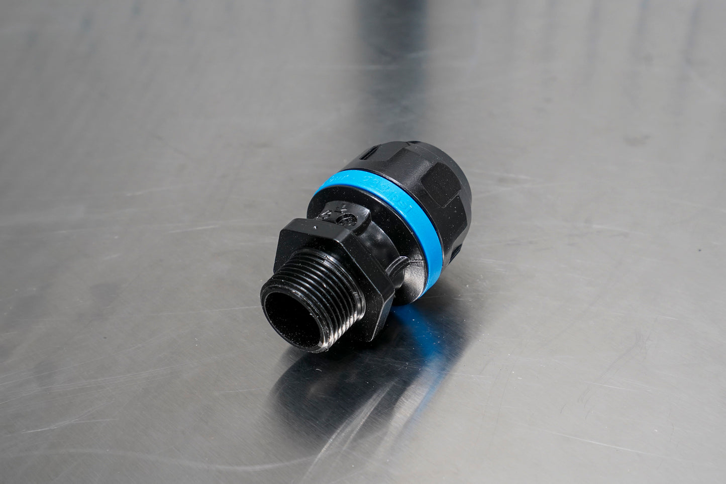 Prevost 3/4" NPT (Male) Threaded Straight Fitting for 1" Pipe