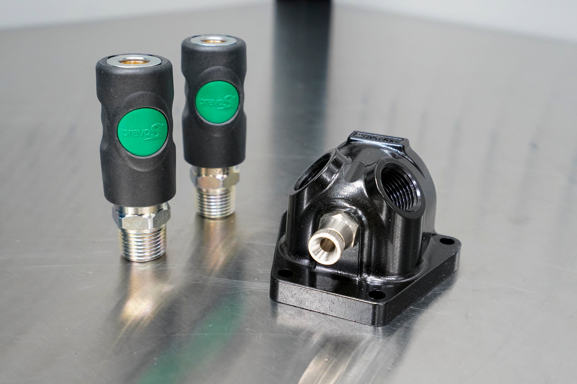 Prevost 3/4" NPT (Female) Inlet Double Wall Manifold - Two NPT (Male) 1/2" Interchange