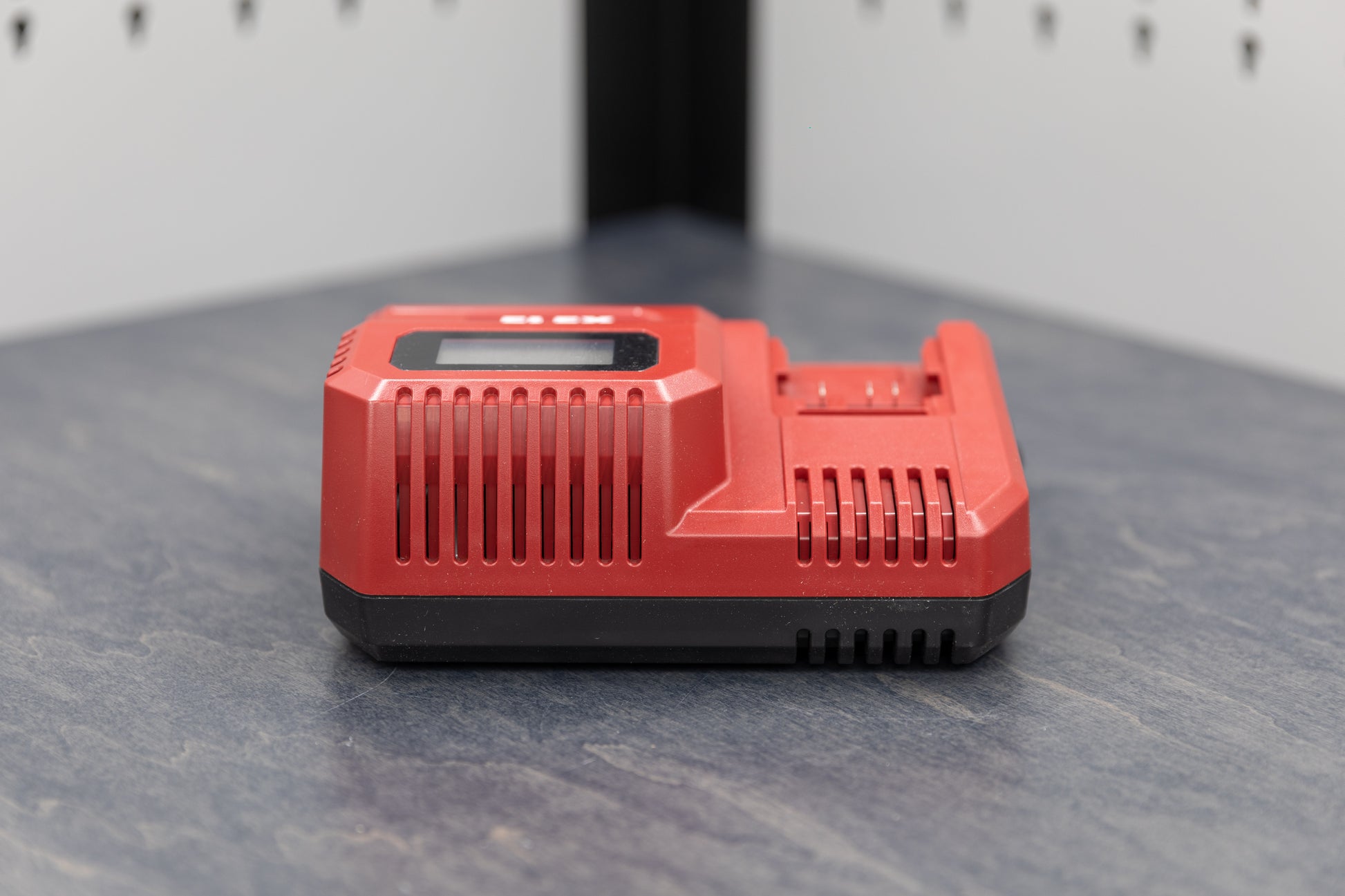 Flex Smart Battery Charger for 12V and 18V Batteries with LCD