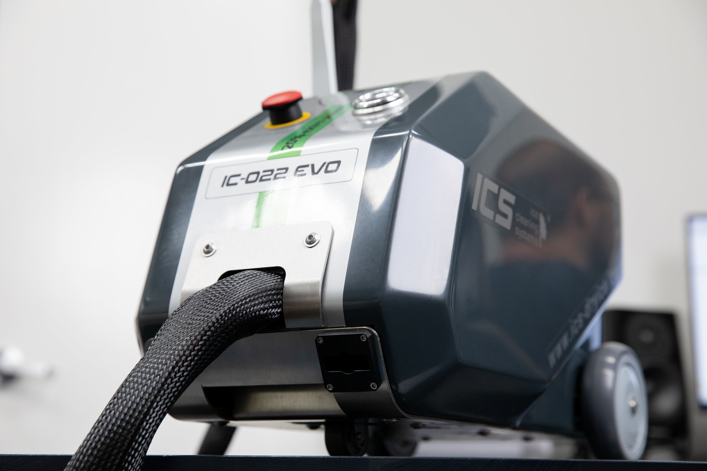 Dry Ice Cleaning Machine IC 022 EVO for Auto Detailing and