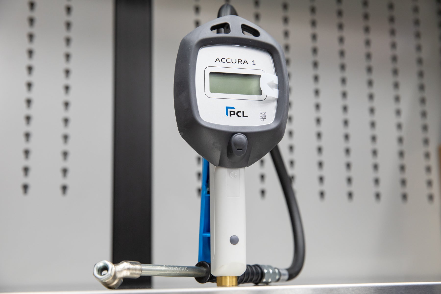 PCL ACCURA 1 Digital Tire Inflator - High Accuracy, Easy to Use, Ideal ...