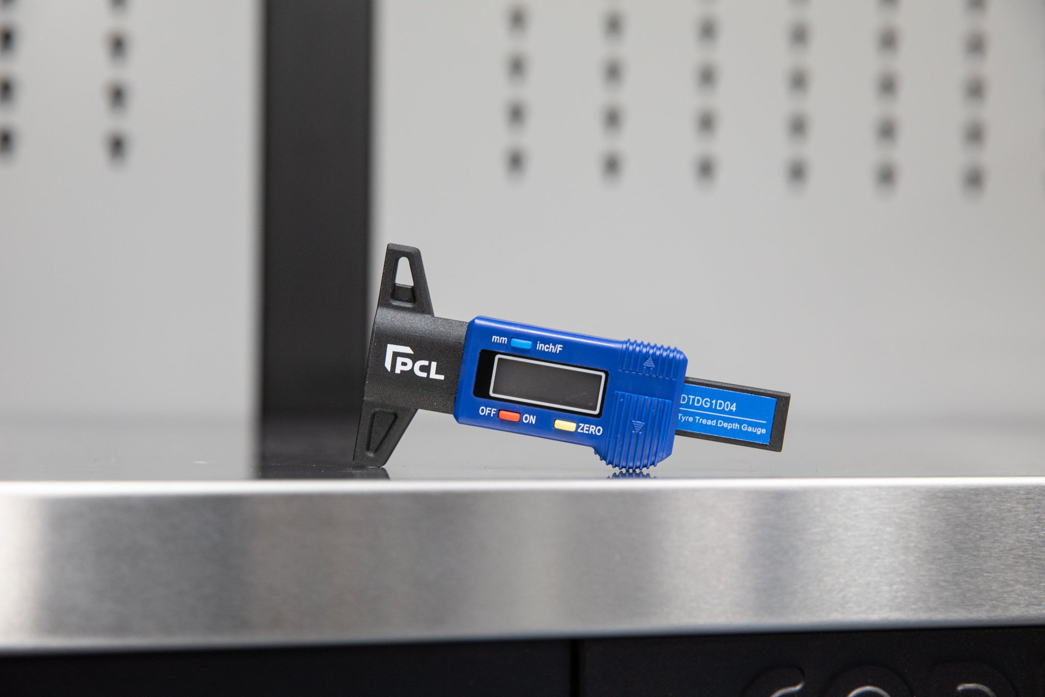Tire Tread Depth Gauge Compact with Dual Measurement Units for
