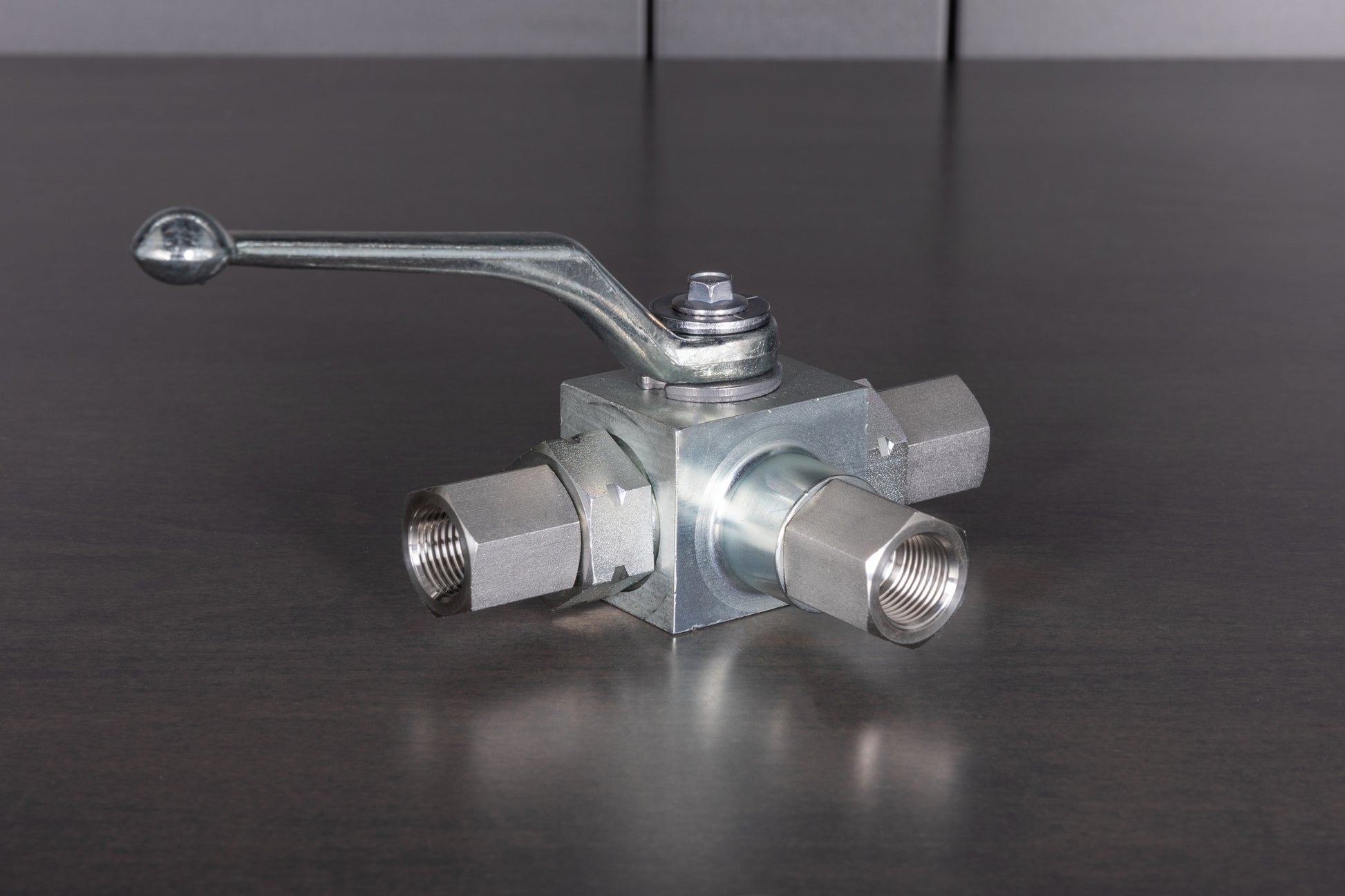 High-Pressure 3-Way Valve